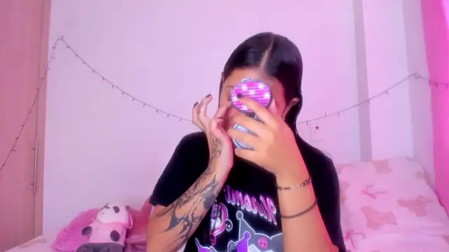 Abby roussee online show from 11-01-25, 01:38