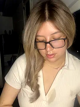 Snapshot of Blair_Bunnyy chatting on 10-24-25, 03:16 Blair Bunnyy online show from 10-24-25, 03:16