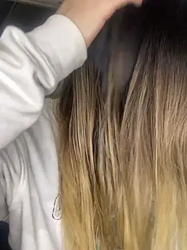 Blair Bunnyy online show from 04-15-26, 05:13