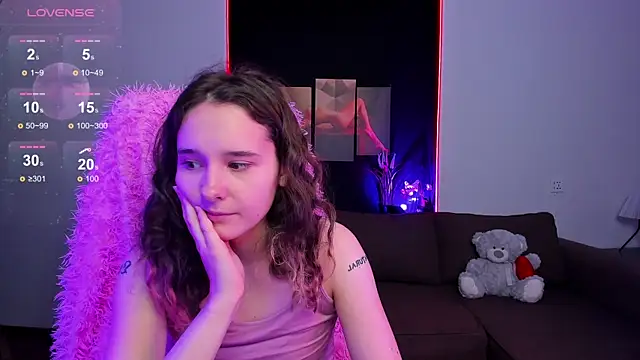 Snapshot of uco_mon chatting on 09-12-25, 02:50 uco mon online show from 09-12-25, 02:50