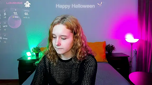 Snapshot of uco_mon chatting on 10-30-25, 02:47 uco mon online show from 10-30-25, 02:47