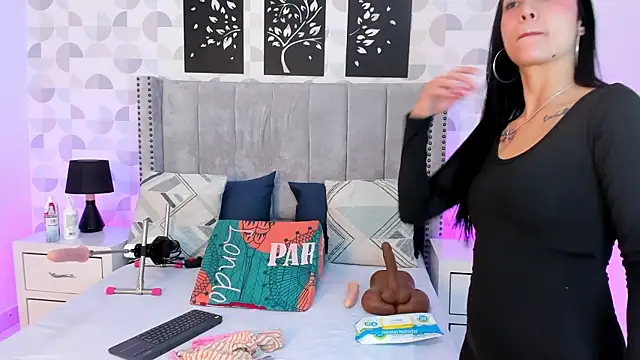 natasha moreno online show from 10-14-25, 12:50