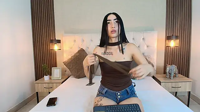 Snapshot of natasha_moreno chatting on 06-20-26, 12:21 natasha moreno online show from 06-20-26, 12:21