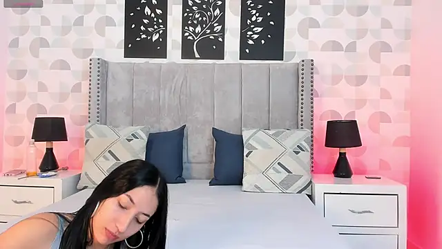 natasha moreno online show from 11-17-25, 12:31