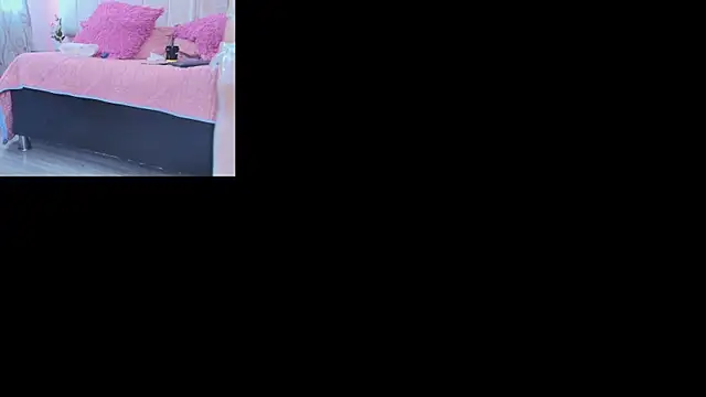 Snapshot of DarlingDuchess_ chatting on 10-22-25, 03:22 DarlingDuchess online show from 10-22-25, 03:22