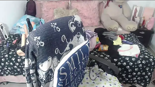 Snapshot of patty_squirt_ chatting on 09-20-25, 03:33 patty squirt online show from 09-20-25, 03:33