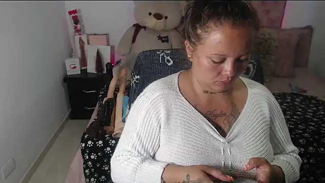 Snapshot of patty_squirt_ chatting on 10-01-25, 02:38 patty squirt online show from 10-01-25, 02:38