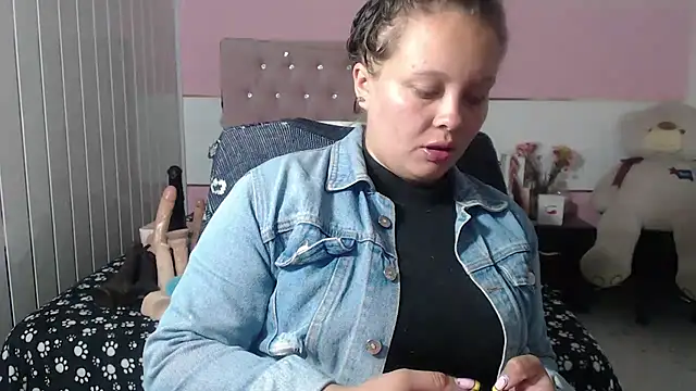 Snapshot of patty_squirt_ chatting on 03-13-25, 02:49 patty squirt online show from 03-13-25, 02:49