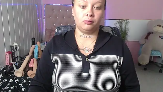 Snapshot of patty_squirt_ chatting on 09-16-25, 02:56 patty squirt online show from 09-16-25, 02:56