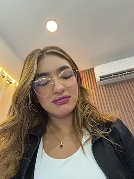 jenn fit online show from 04-24-26, 01:40