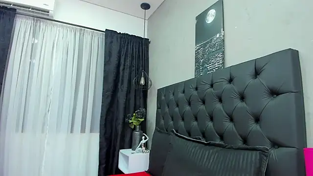 violet and myers online show from 11-28-25, 05:24