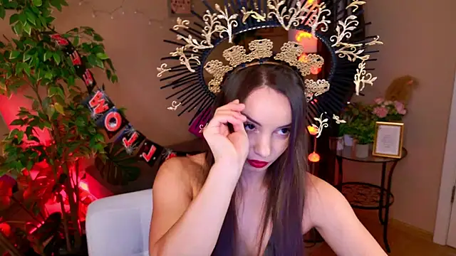 Snapshot of shes_rebel chatting on 10-18-25, 06:10 shes rebel online show from 10-18-25, 06:10