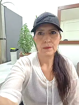 Snapshot of swity_foster chatting on 06-24-26, 03:10 swity foster online show from 06-24-26, 03:10