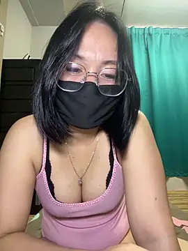 melyiaaa online show from 12-22-25, 02:50