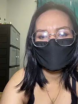 melyiaaa online show from 05-09-26, 01:47
