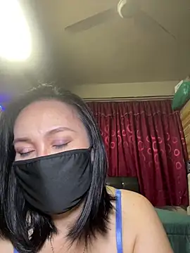 Snapshot of melyiaaa chatting on 06-28-26, 02:23 melyiaaa online show from 06-28-26, 02:23