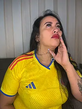Snapshot of _ruby_manrique_ chatting on 06-18-26, 02:10 ruby manrique online show from 06-18-26, 02:10