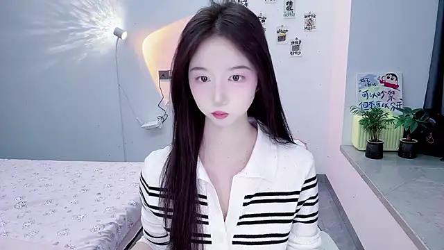 Snapshot of suger-TT chatting on 10-10-25, 01:23 suger-TT online show from 10-10-25, 01:23
