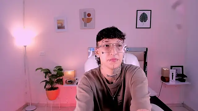 Luci Rose online show from 11-15-25, 02:04