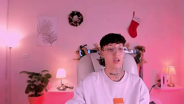 Luci Rose online show from 12-02-25, 03:30