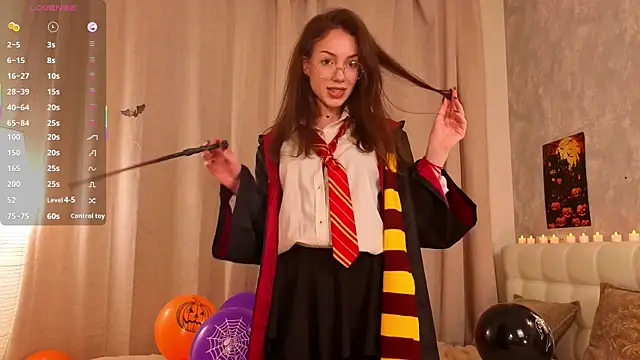 RenateRansone online show from 10-31-25, 05:53