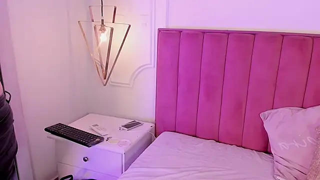 Tessa Sinclaire online show from 03-02-26, 10:17