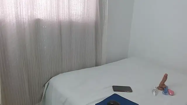 lolascarlett online show from 10-22-25, 01:43