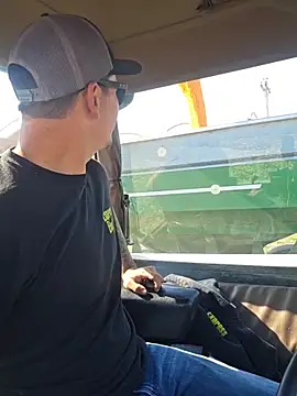 twistafatpipe online show from 10-16-25, 05:43