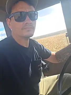 twistafatpipe online show from 10-21-25, 06:51