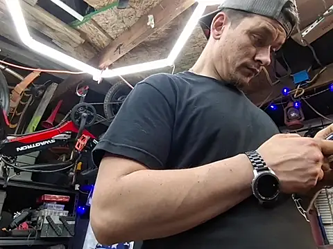 twistafatpipe online show from 03-26-26, 05:44