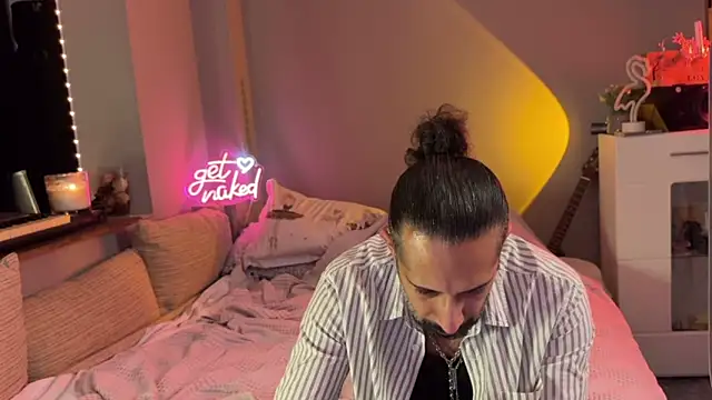 Secret Lovers1 online show from 05-02-26, 07:19