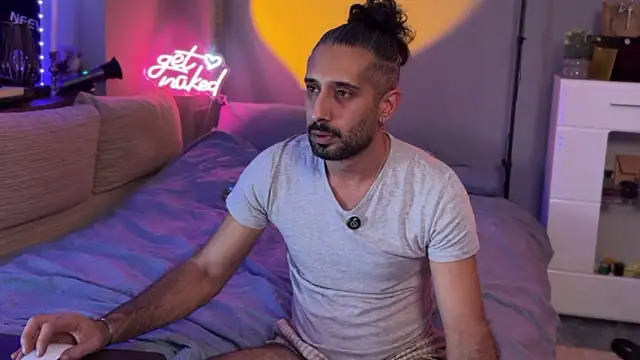 Secret Lovers1 online show from 04-10-26, 11:23