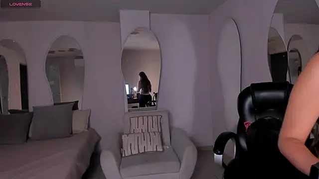 VeronicaBlue online show from 05-22-26, 10:35