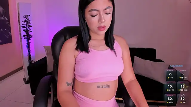 Snapshot of NataliaGaret chatting on 06-19-26, 10:10 NataliaGaret online show from 06-19-26, 10:10