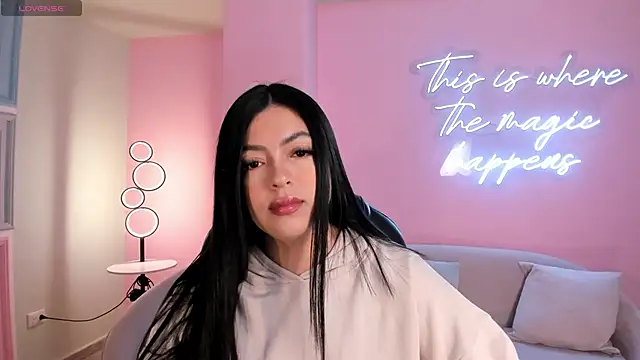 NataliaGaret online show from 12-18-25, 02:05