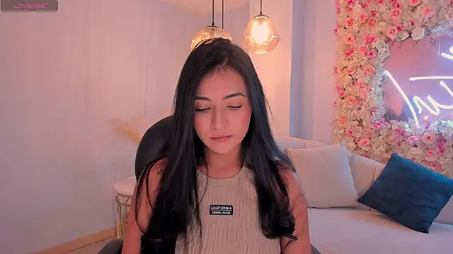 AyshelBrown online show from 10-08-25, 05:09