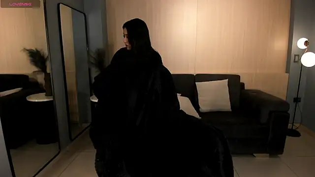 MilaColeman online show from 11-18-25, 02:05