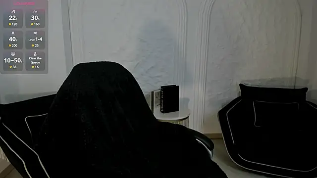 Snapshot of MilaColeman chatting on 10-23-25, 02:10 MilaColeman online show from 10-23-25, 02:10