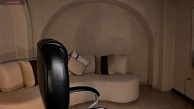 AmberColors  online show from 12-01-25, 07:48