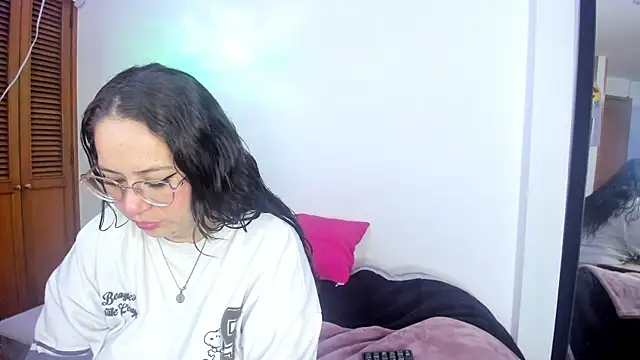 Ashley Monroe online show from 11-22-25, 01:43