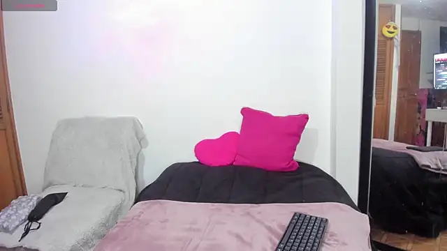 Ashley Monroe online show from 11-18-25, 04:43