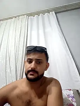 Snapshot of Muratcan33 chatting on 10-10-25, 08:42 Muratcan33 online show from 10-10-25, 08:42