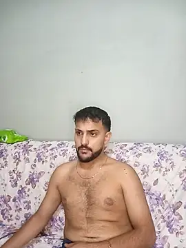 Snapshot of Muratcan33 chatting on 10-20-25, 04:18 Muratcan33 online show from 10-20-25, 04:18