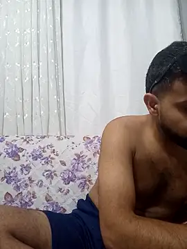 Snapshot of Muratcan33 chatting on 10-07-25, 10:55 Muratcan33 online show from 10-07-25, 10:55