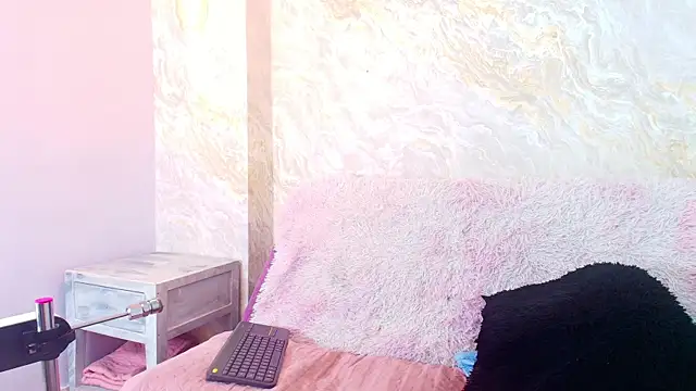 Snapshot of Vero_Temptation chatting on 10-15-25, 03:05 Vero Temptation online show from 10-15-25, 03:05