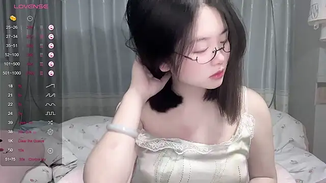 tender-11 online show from 11-25-25, 11:43