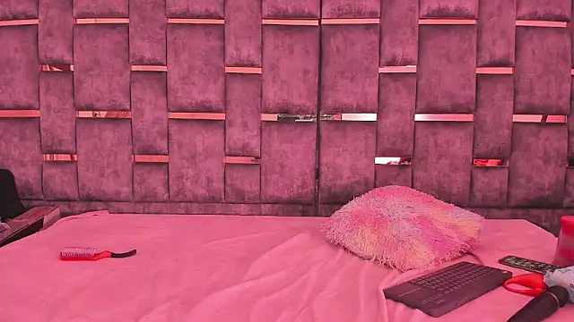 Mitsury foxx online show from 09-24-25, 05:14