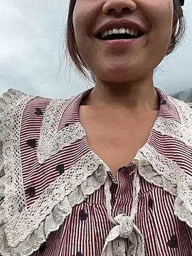 EllyBaby20 online show from 05-18-26, 01:39