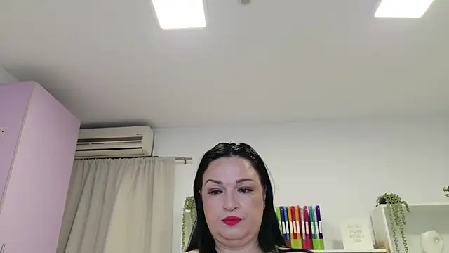 Snapshot of RubiHarper chatting on 06-12-26, 01:58 RubiHarper online show from 06-12-26, 01:58