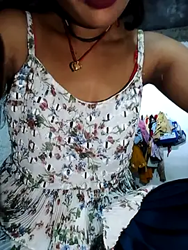 Snapshot of RANI_TANI chatting on 09-10-25, 04:44 RANI TANI online show from 09-10-25, 04:44